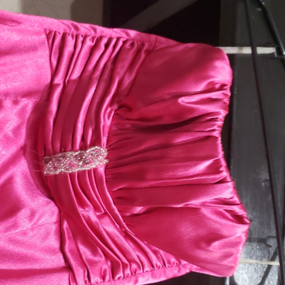 Dress - Picture 2 of 4